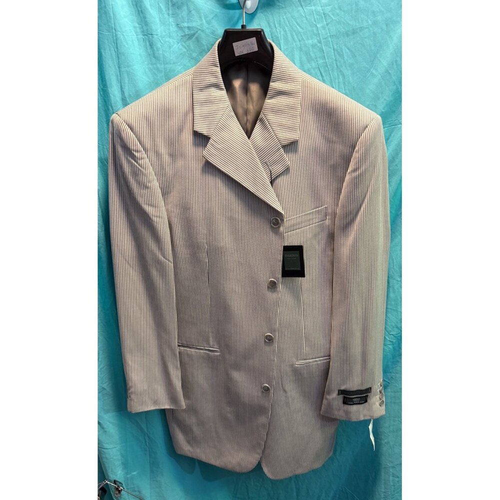 Insignia Men’s Blazer – NWT – Size 40R / 34W